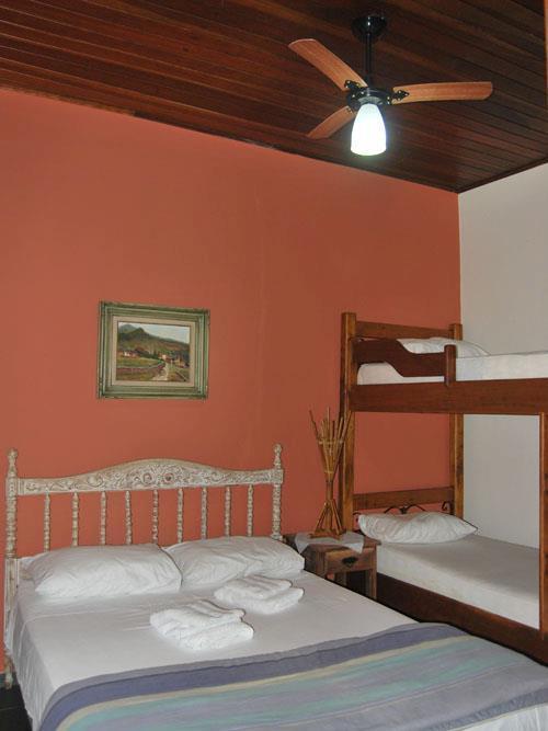 Guest house Suites&chales Madalenas Itamambuca *